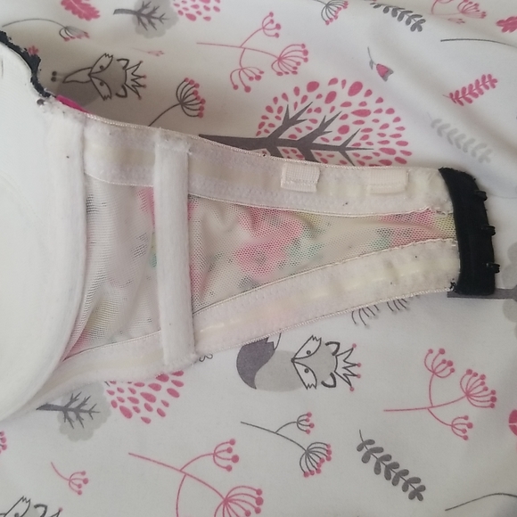 ❗❗3/$20 La Senza Strapless Floral Bra - Picture 5 of 6